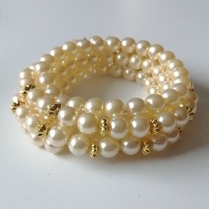 💥2/$25💥Faux Pearl Beaded Bracelet Multi Strand Goldtone Spacers
